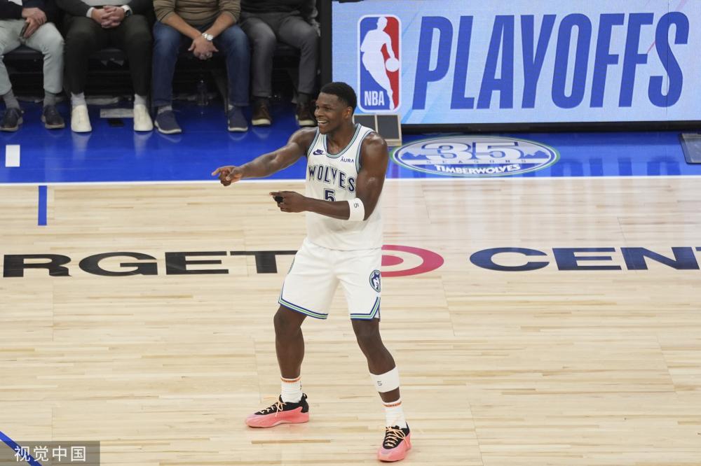 为何这两名 为何这两名